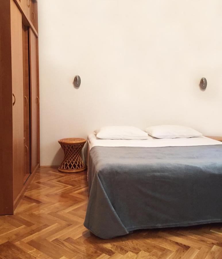 Guest House Zimmer Novi - B&B