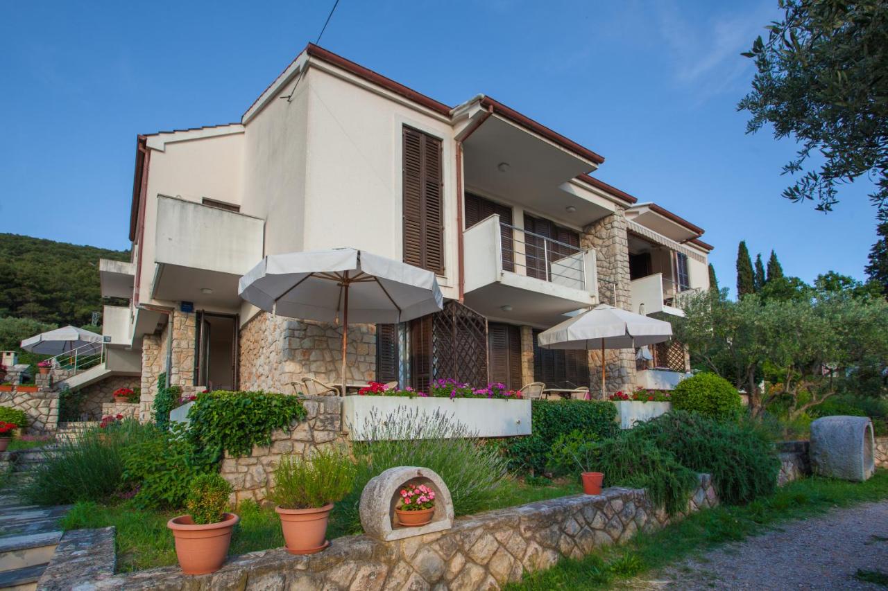 Apartments Ljubo & Lili - B&B Cres