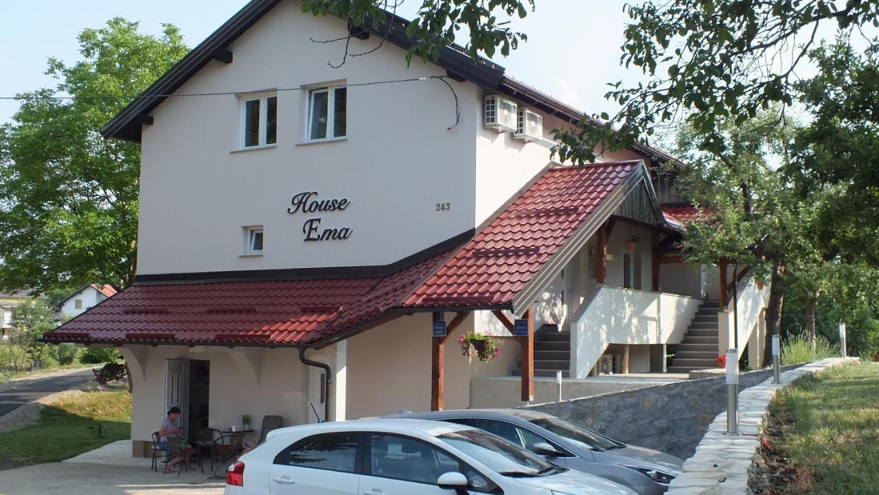 Guest house Ema - Bed and Breakfast Grabovac