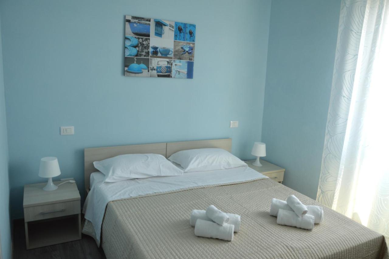 Double or Twin Room with Sea View