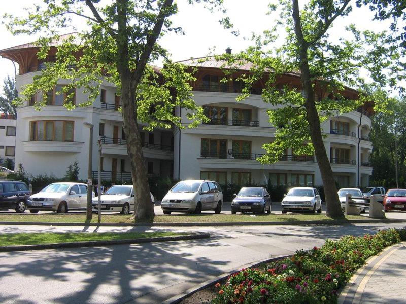 B&B Balatonlelle - Simon Apartman - Bed and Breakfast Balatonlelle