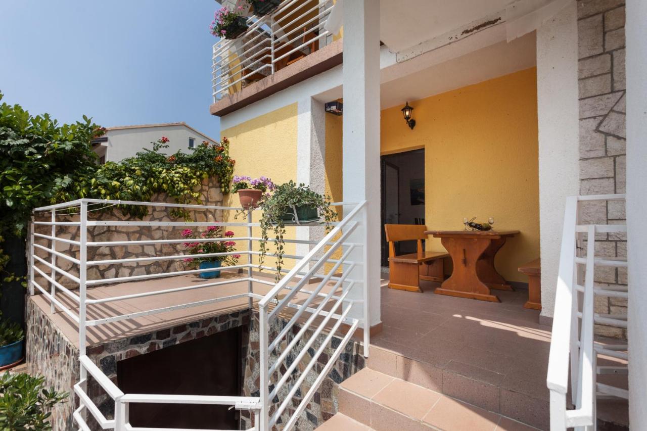 Appartamento con 2 Camere da Letto