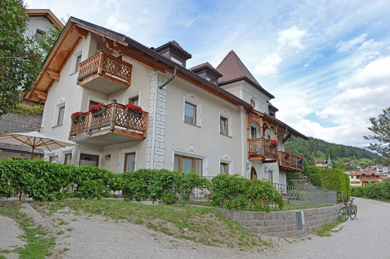 Villa sulla passeggiata - B&B Ortisei