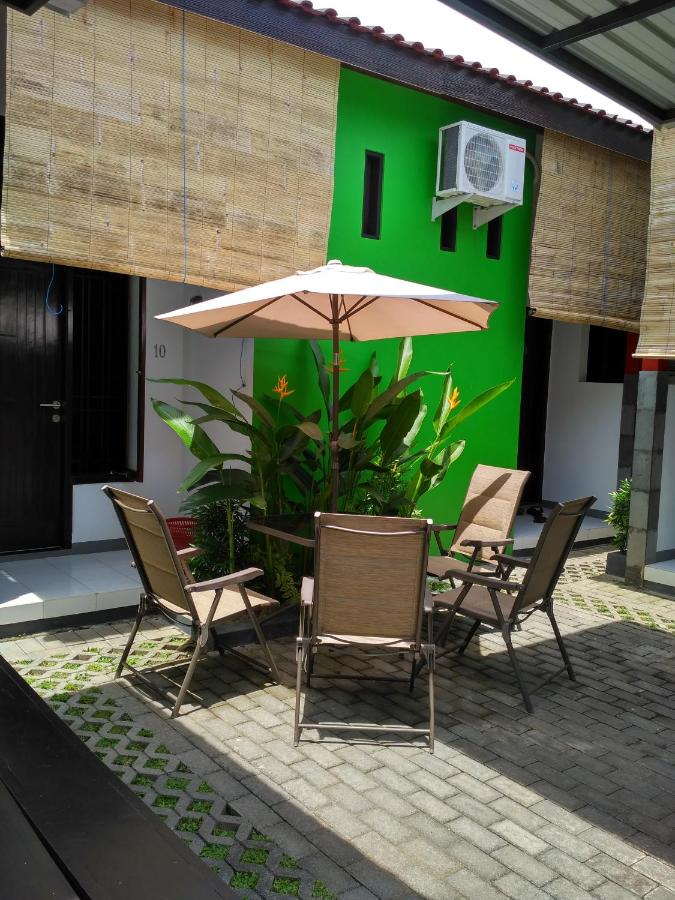 Titan's Greenhouse - B&B Banyuwangi