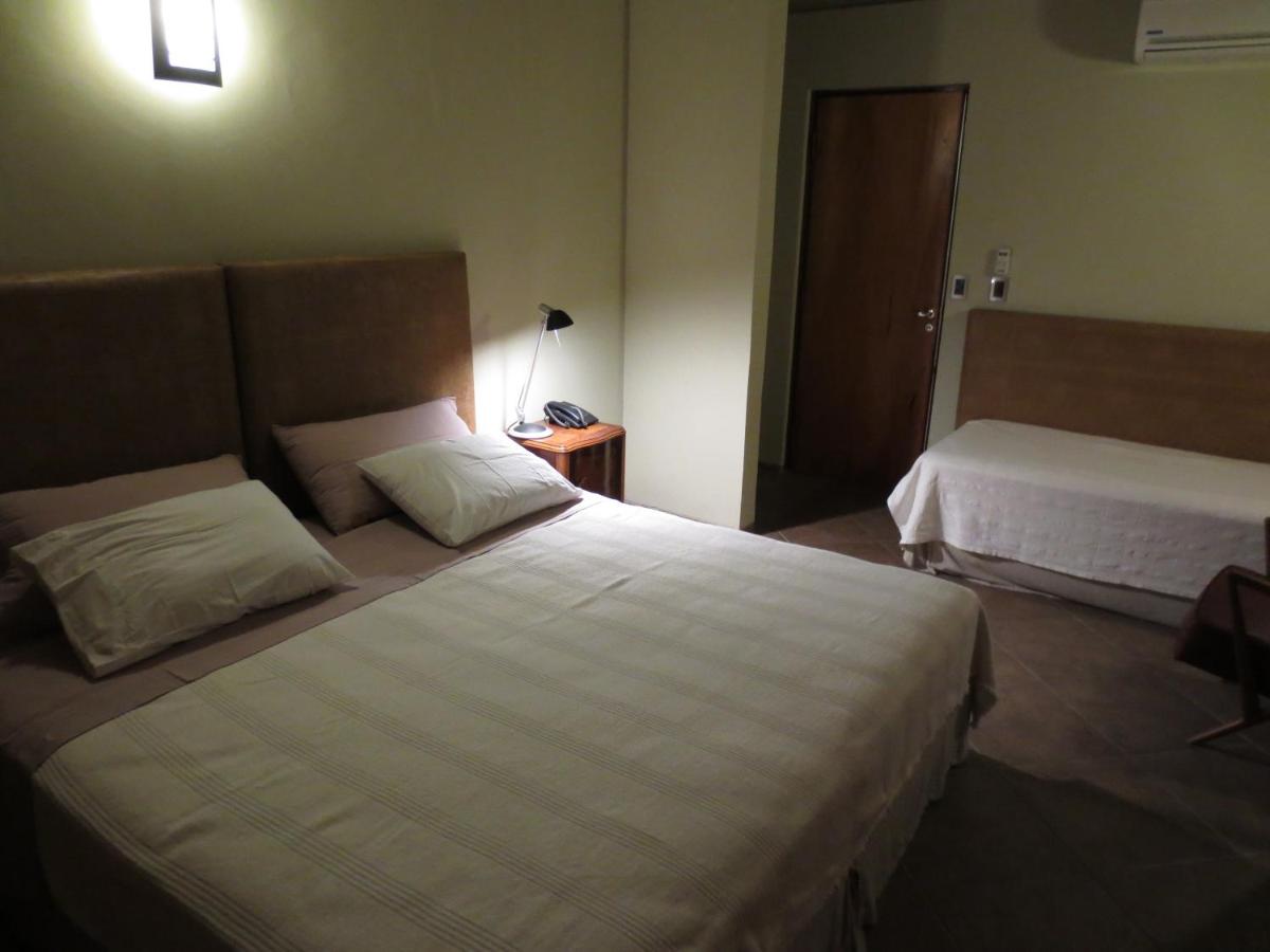 Tweepersoonskamer met 1 of 2 Bedden en Eigen Externe Badkamer