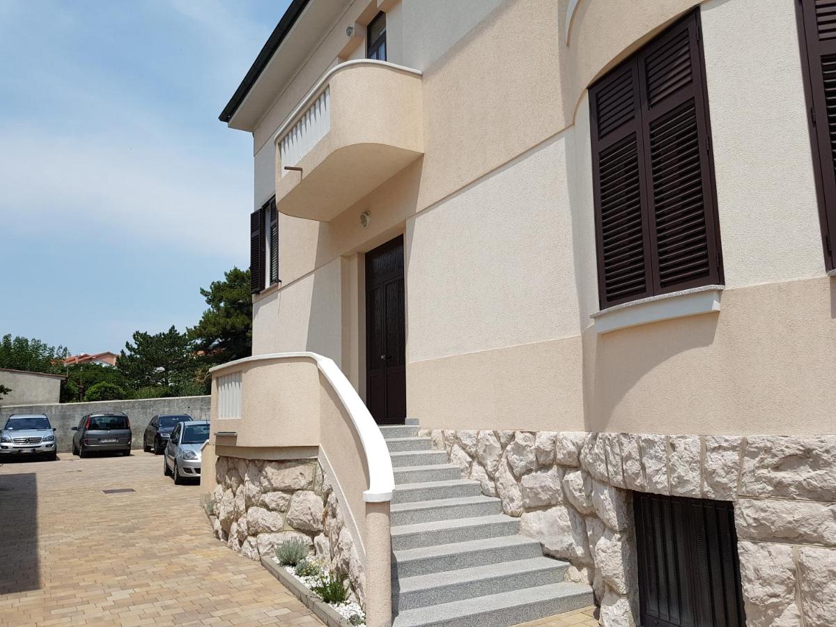 Double or Twin Room with Private External Bathroom