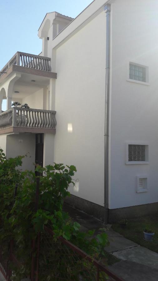 Apartments Skala - Bed and Breakfast Sutomore