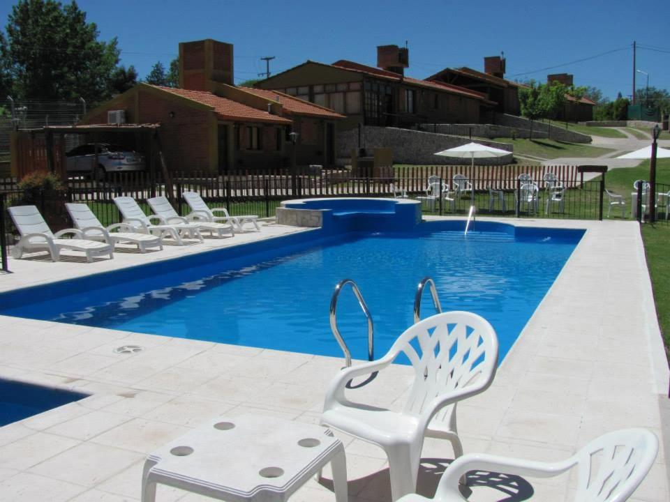COMPLEJO DEL MIRADOR con piscina climatizada de octubre a abril - B&B Potrero de los Funes