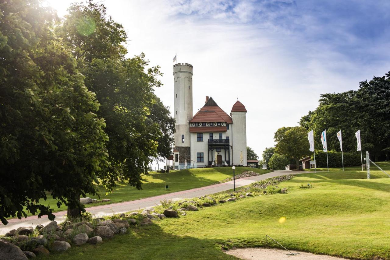 B&B Lohme - Schloss Ranzow Privathotel - Wellness, Golf, Kulinarik, Events - Bed and Breakfast Lohme