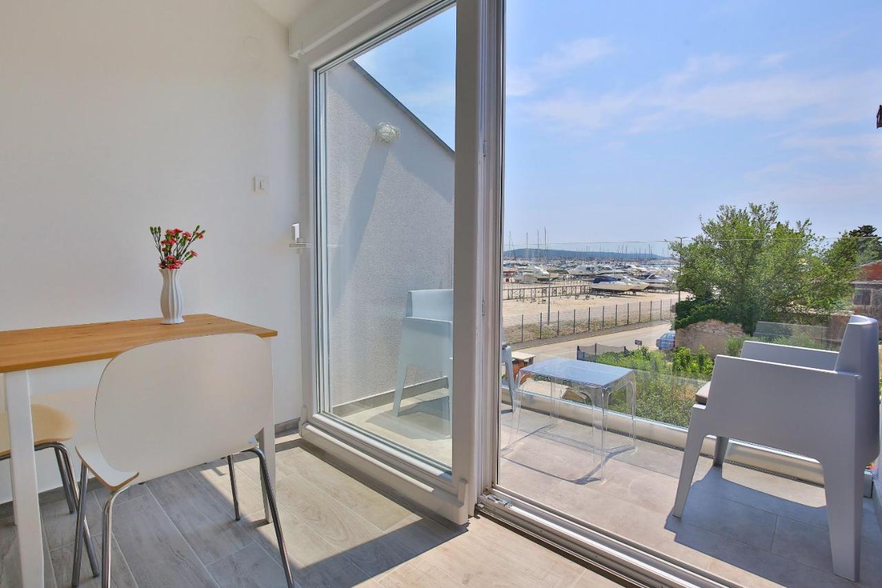 Estudio con vistas al mar