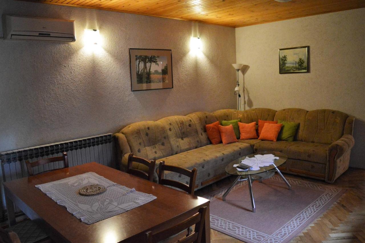 B&B Beli Manastir - Apartment Racing - Bed and Breakfast Beli Manastir