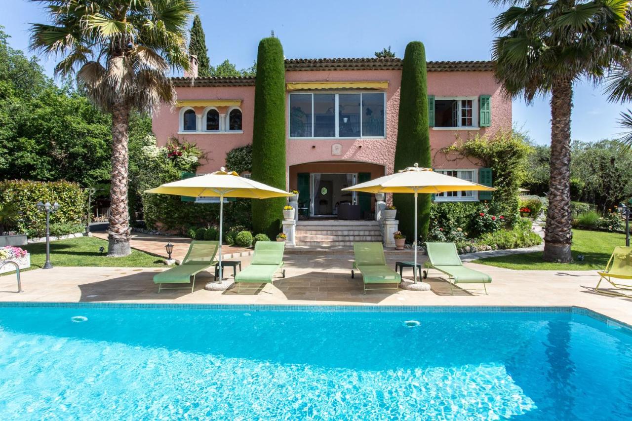 Double Room with Pool View