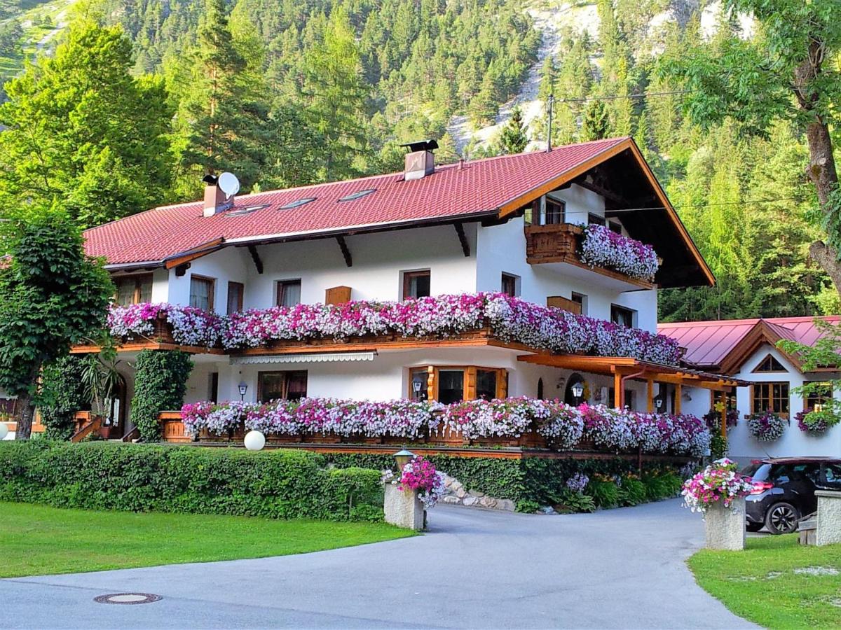 Doppelzimmer mit Balkon