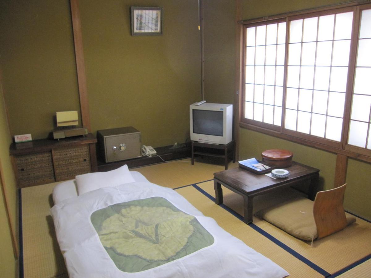 Japanese-Style Economy Single Room with Shared Bathroom