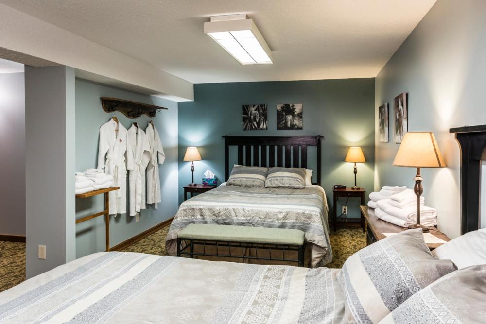 Queen Room with Two Queen Beds