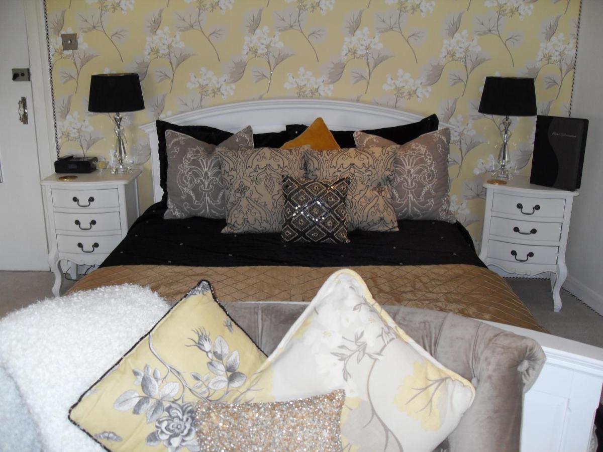 Superior King-Size Room