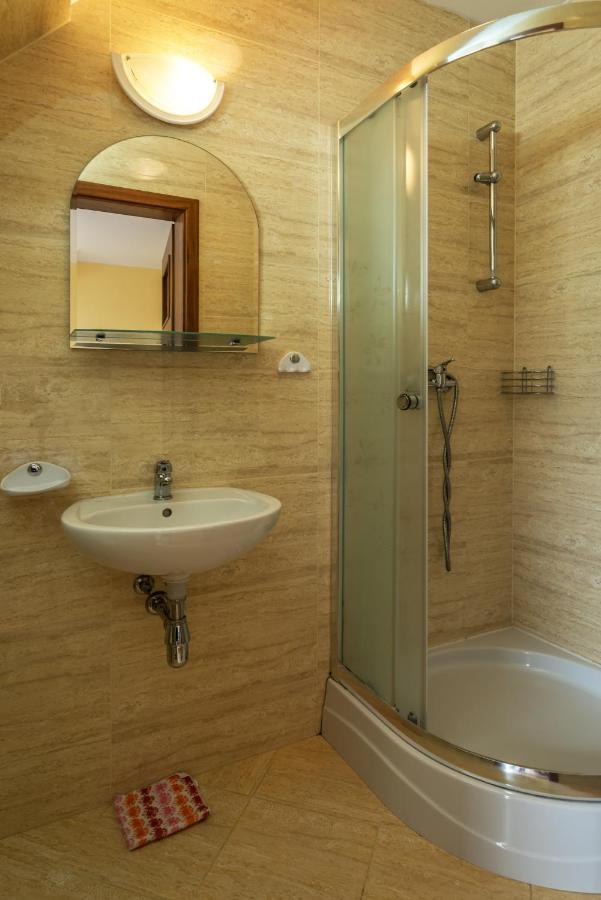 Apartamento con balcón