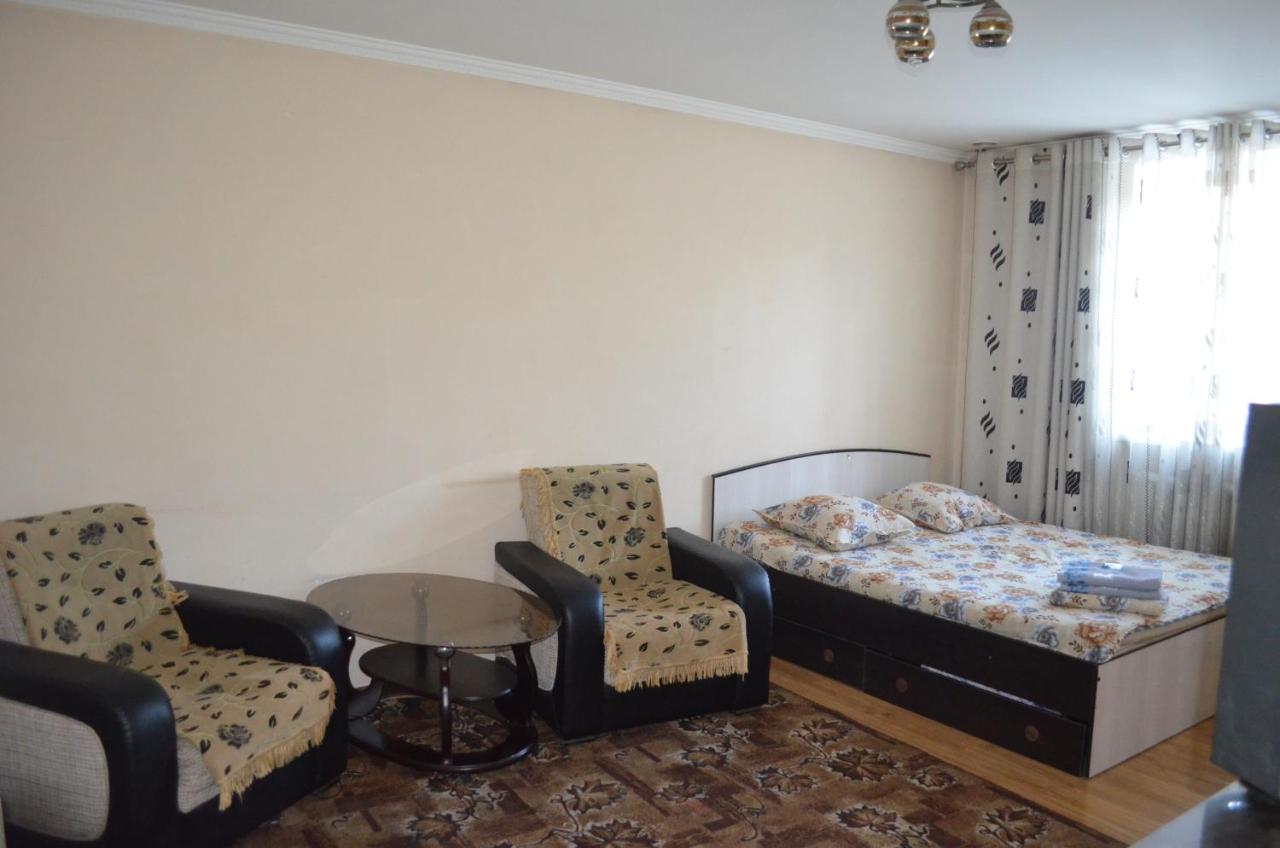 B&B Biskek - Apartments on prospekt Aitmatova 61 - Bed and Breakfast Biskek