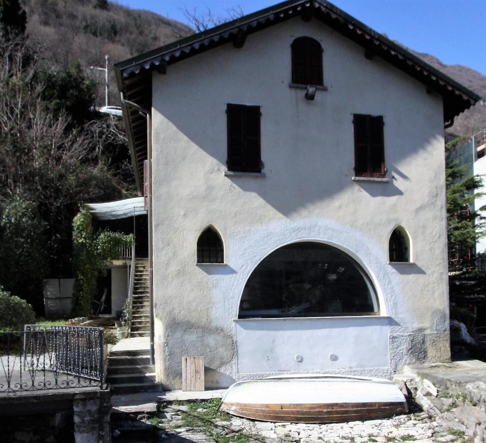 House on the lake shore of Laglio - B&B