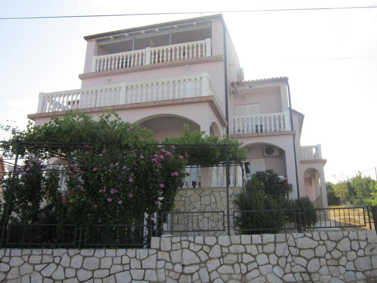 Apartmani Sabira - Chambres d’hôtes Novi Vinodolski