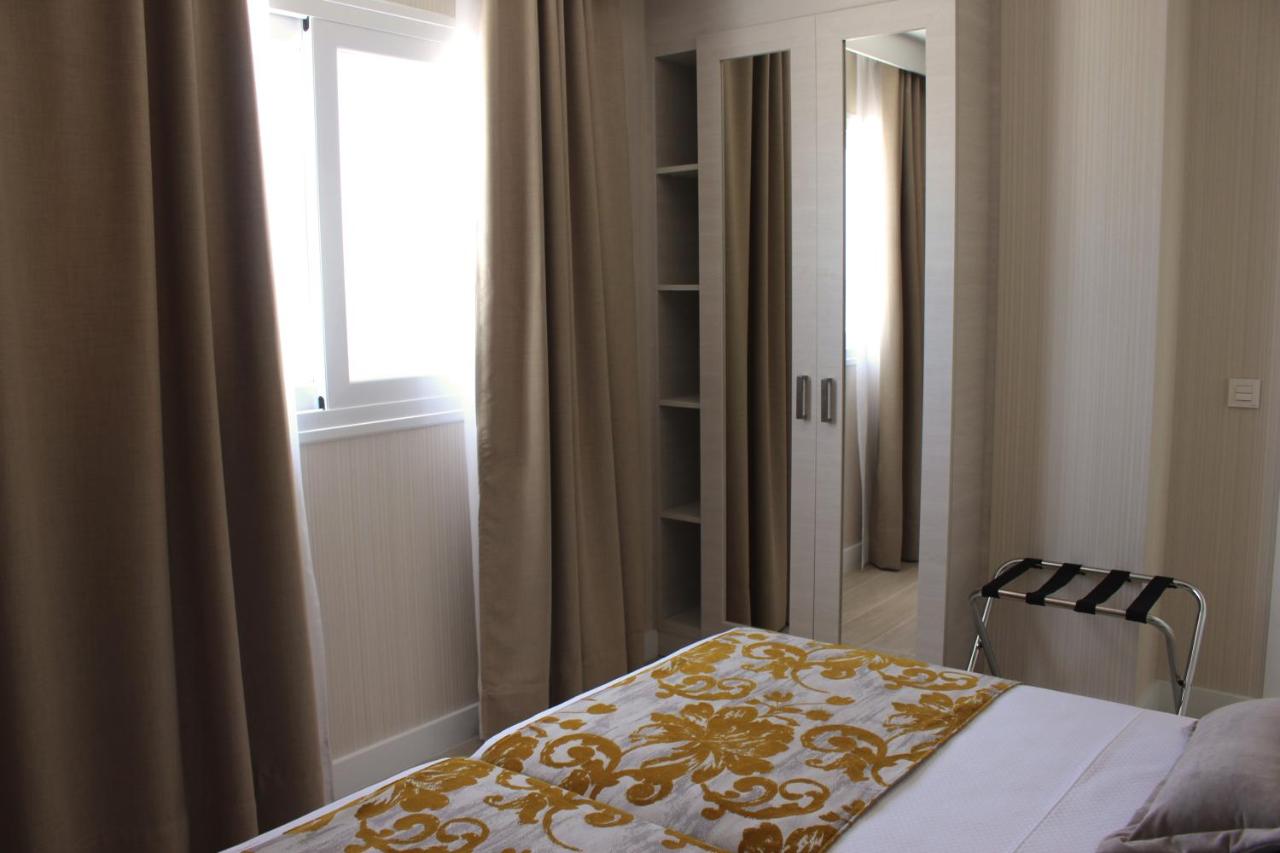 One-Bedroom Apartment with Terrace and Sea View