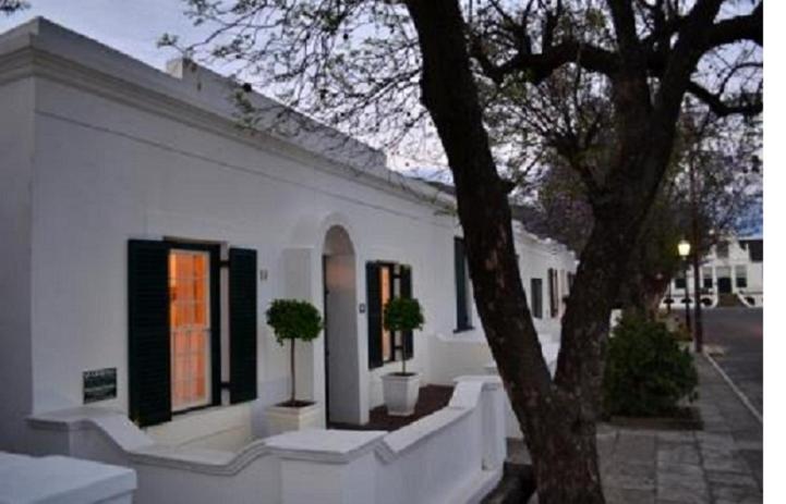 B&B Graaff Reinet - De Kothuize 10 - Bed and Breakfast Graaff Reinet