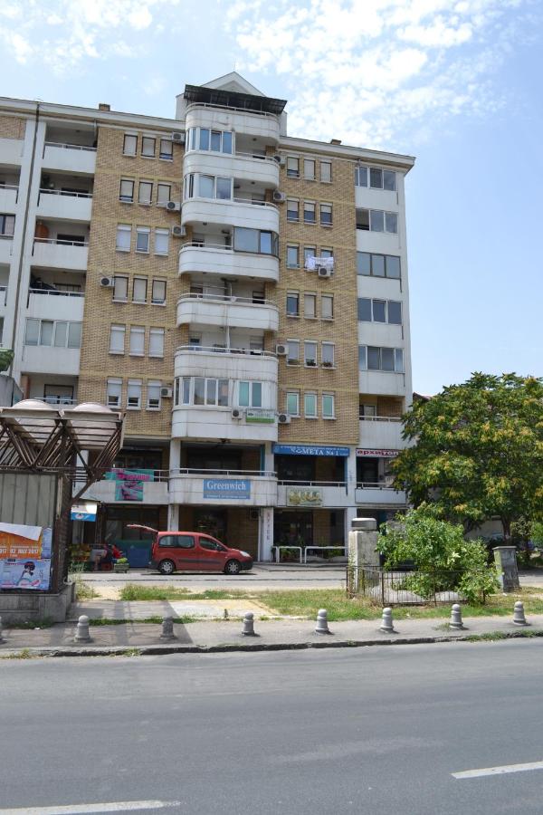 Nakov Apartment next to bus station - B&B