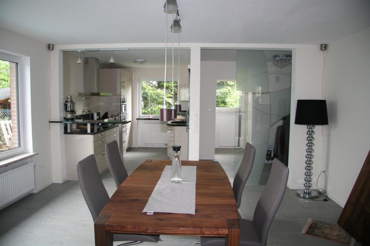 Ferienwohnung Kiel-Russee - B&B