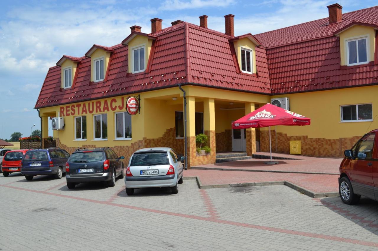 Hotel i Restauracja Jaskolka - Bed and Breakfast