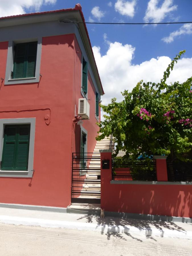 GK Studios - B&B Lixouri