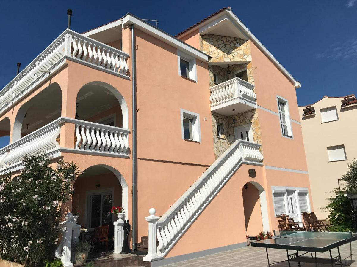 Apartments Villa Dolmar - B&B