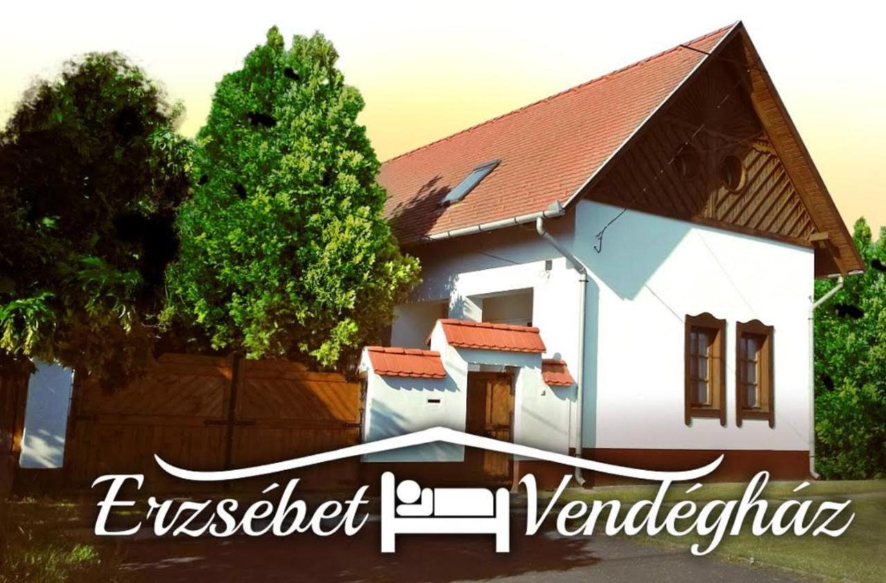 Erzsébet Vendégház és Apartman - B&B