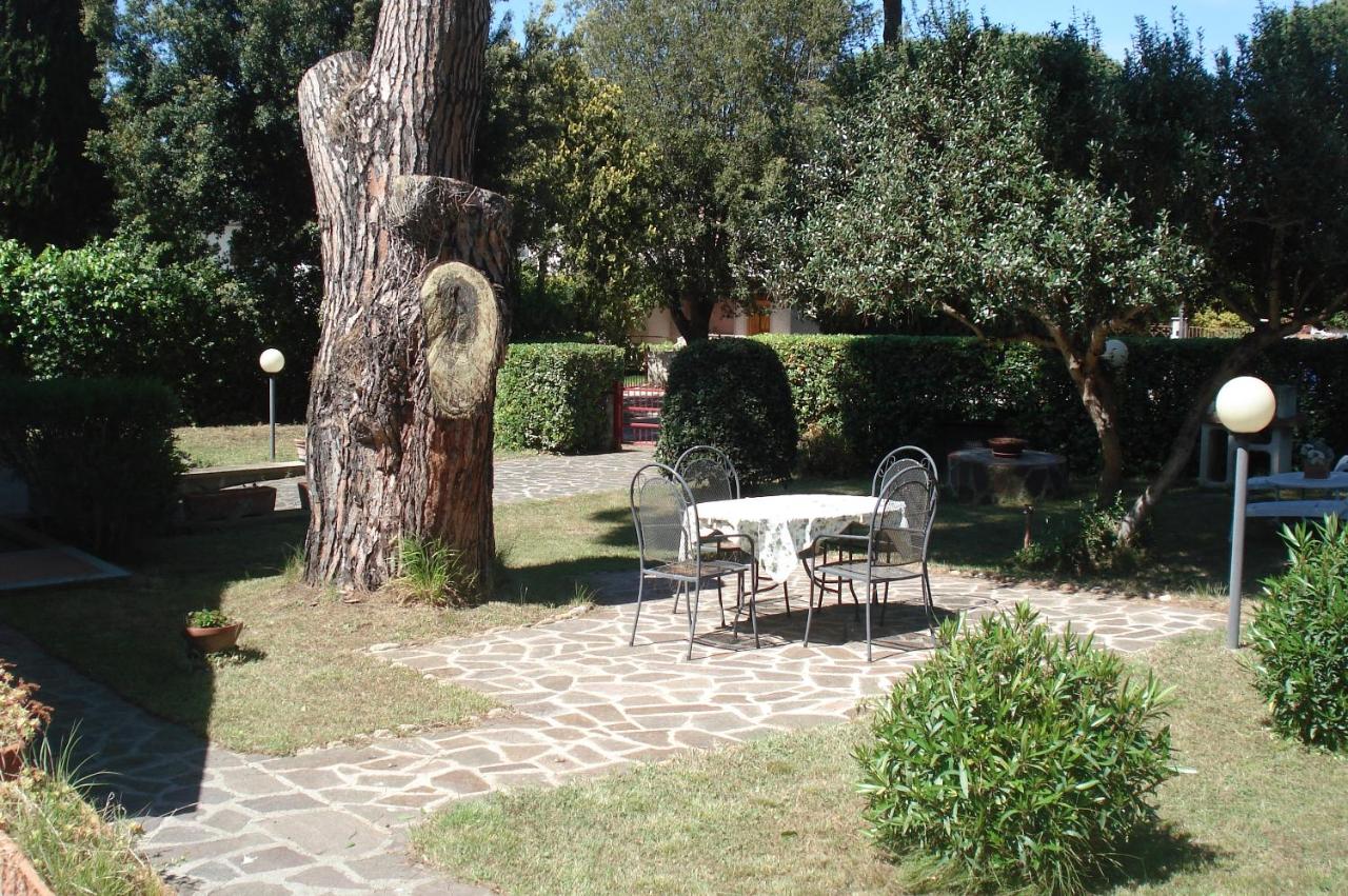 Apartment with Garden View