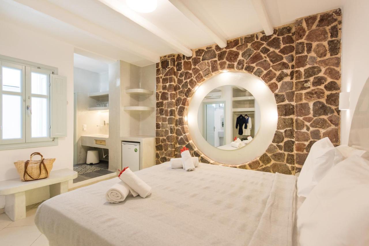 Four-Bedroom Villa with Private Pool - Aspronisi