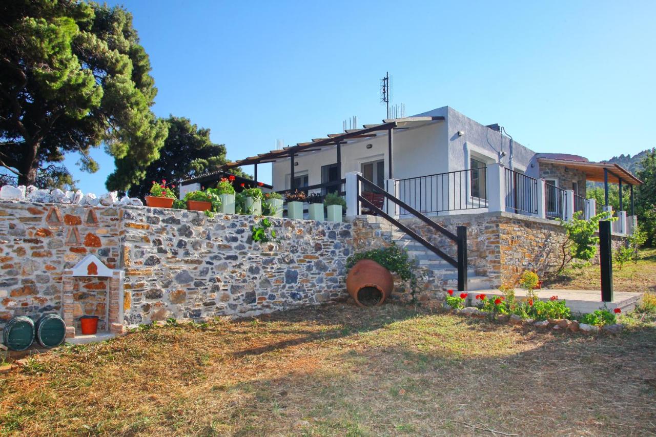 Aloni Villa - Bed and Breakfast