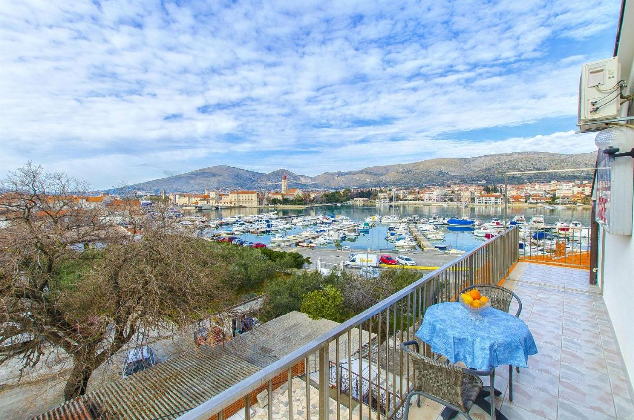 B&B Trogir - Apartments and Rooms Iva - Bed and Breakfast Trogir