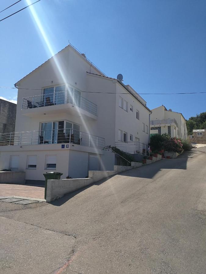 Apartments Bilanovic - Bed and Breakfast Tisno