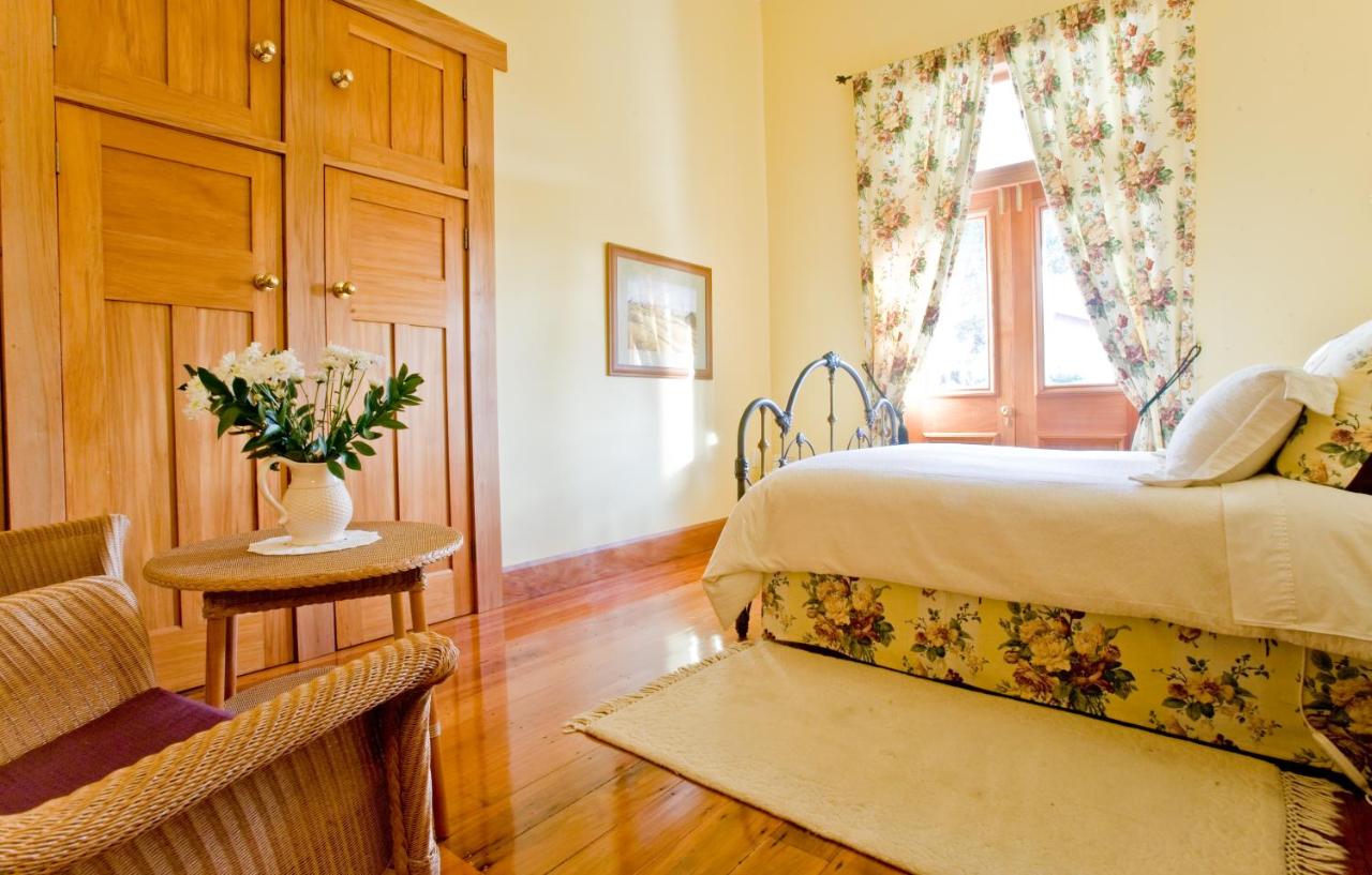 Chablis Queen Room