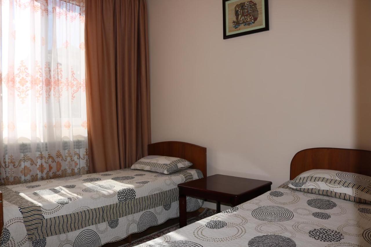 Chambre Quadruple avec Douche