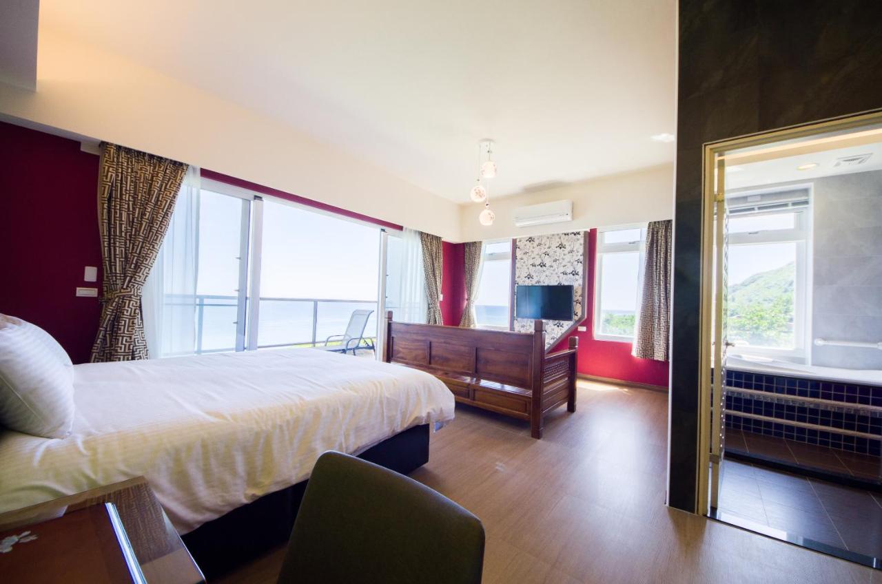 Deluxe Double Room with Balcony and Sea View