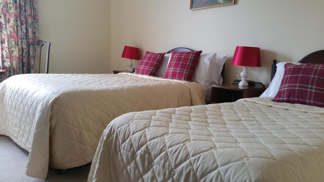Chambre Double ou Lits Jumeaux avec Salle de Bains