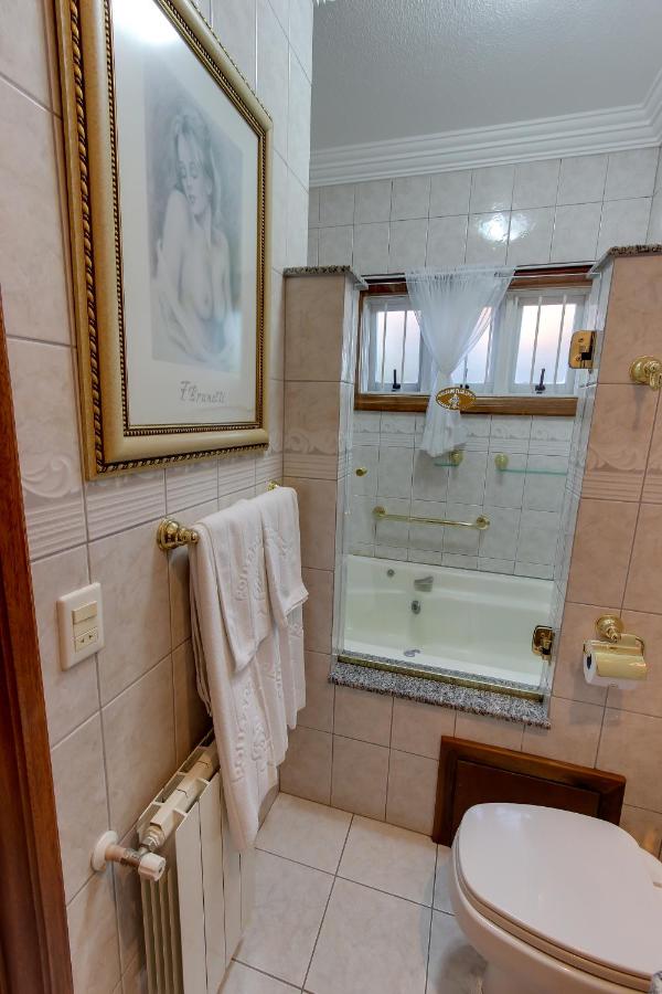 Double Room (2 Adults)