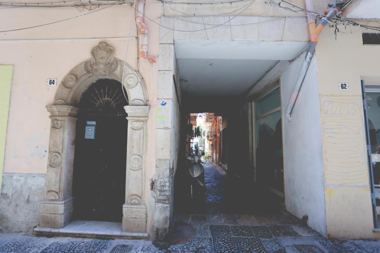 IL VIAGGIATORE VIA INDIPENDENZA B&B - B&B