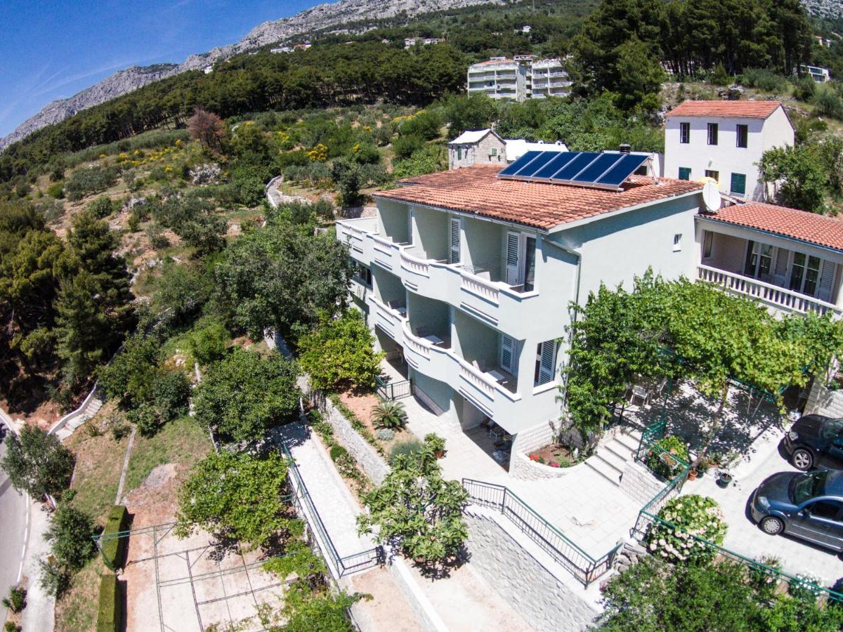 Guesthouse Dominović - Chambres d'hôtes Brela