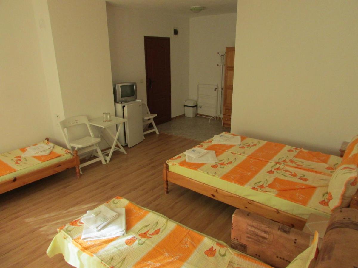 Classic Quadruple Room