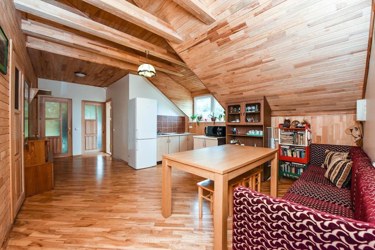 Basic Triple Room with Shared Bathroom