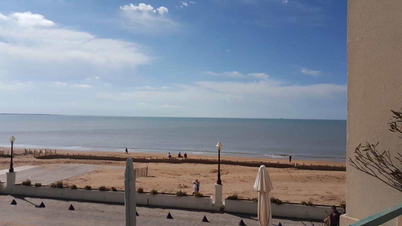 Estudio con vistas al mar