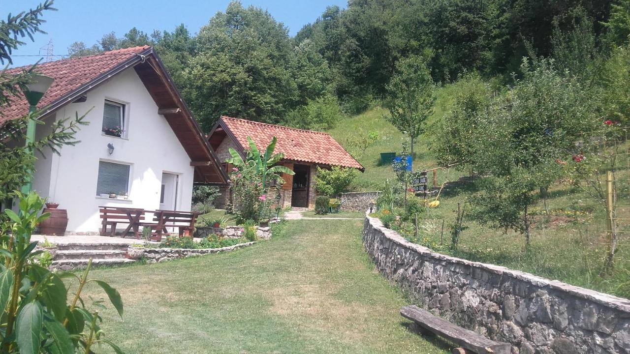Holiday Home Nektar Park - B&B Bihać
