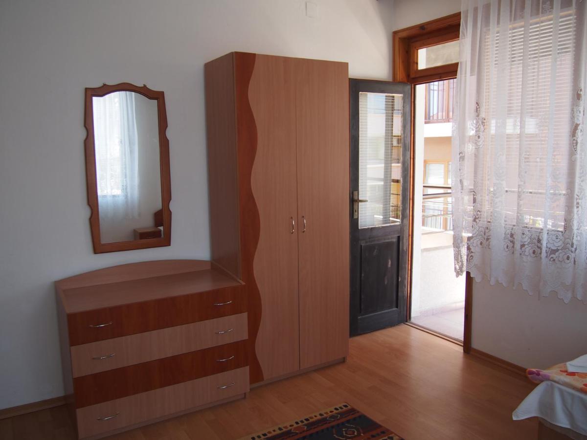 Apartment mit 2 Schlafzimmern und Balkon