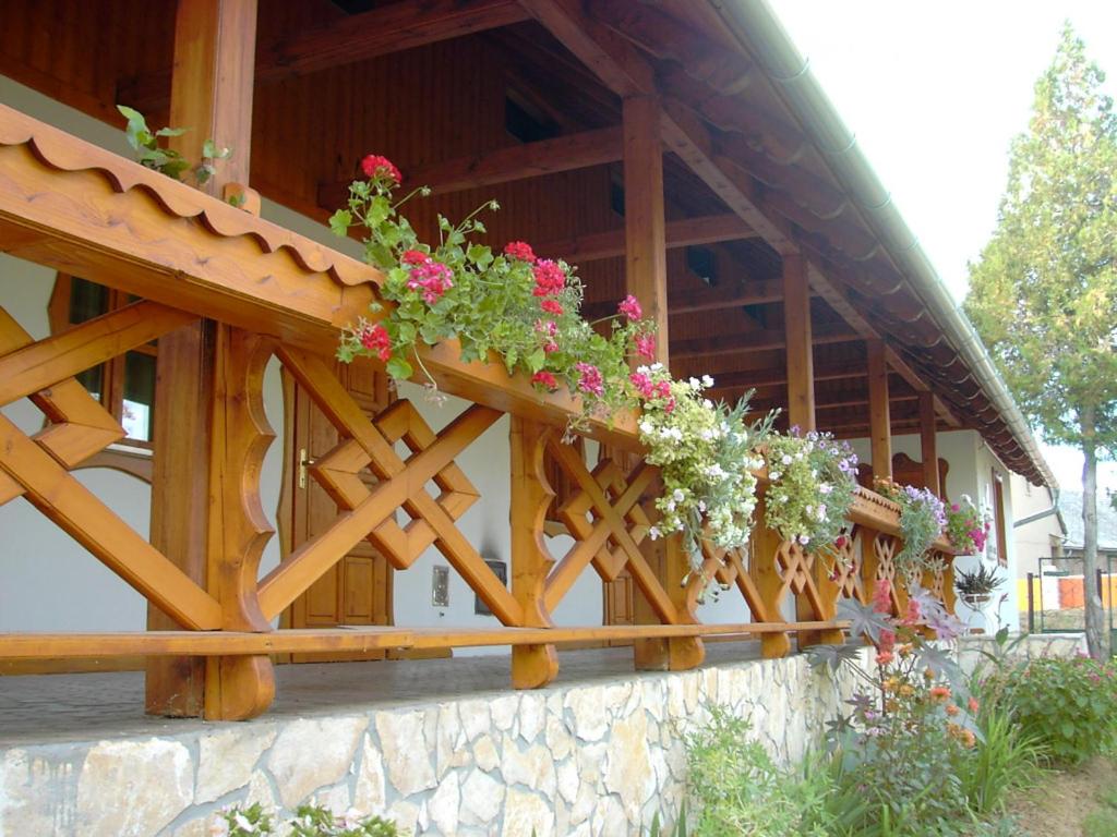 Ócsárdi Tópanzió - Ferienwohnung